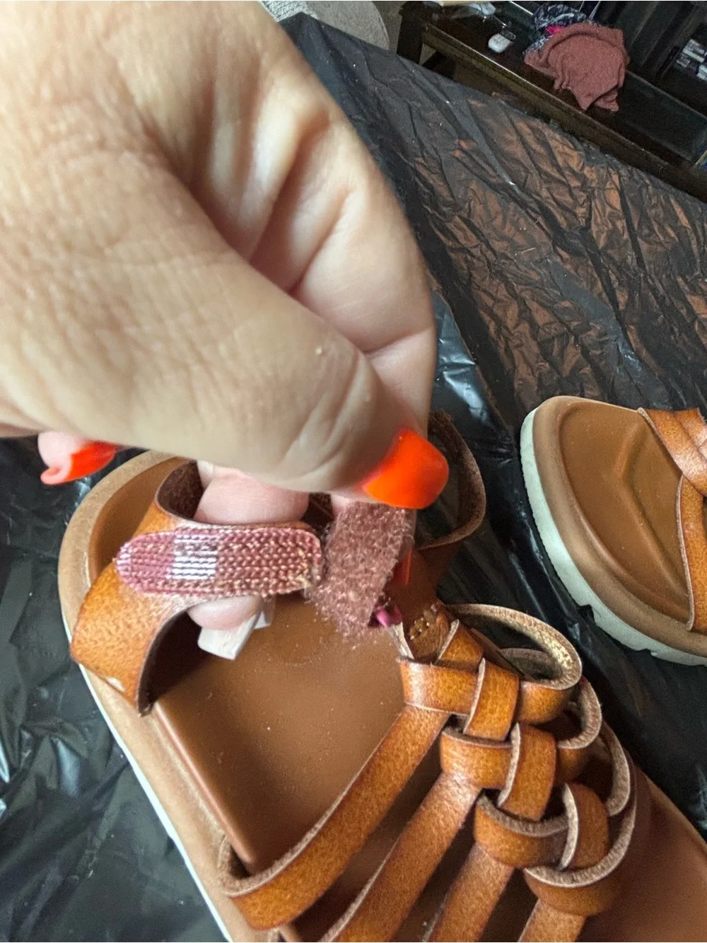 wonder nation Brown Strappy Girls Sandals with Pink Buckle Size 7 Spring Summer
